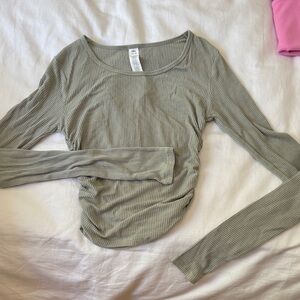ALO Yoga Ribbed Long Sleeve Crop Top in Sage Green